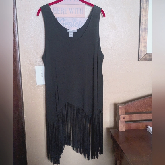Kate & Mallory Black Asymmetrical Fringe Long Tank Top Women's 1x Plus Size - Picture 4 of 10